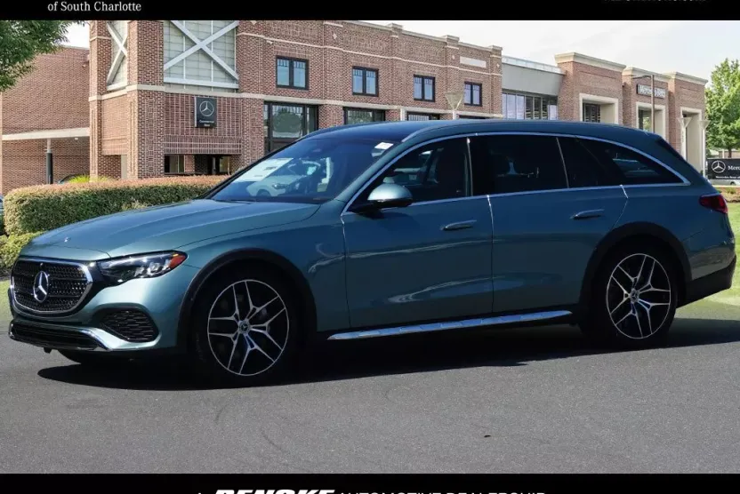 2026 Mercedes Benz E 450 4MATIC All-Terrain photo 1