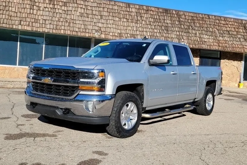 2018 Chevrolet Silverado 1500 LT1 photo 1