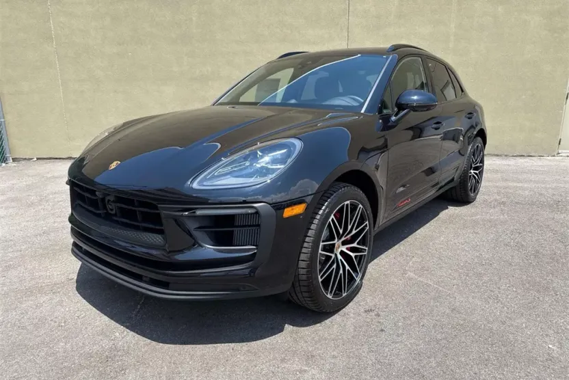 2025 Porsche Macan S photo 1