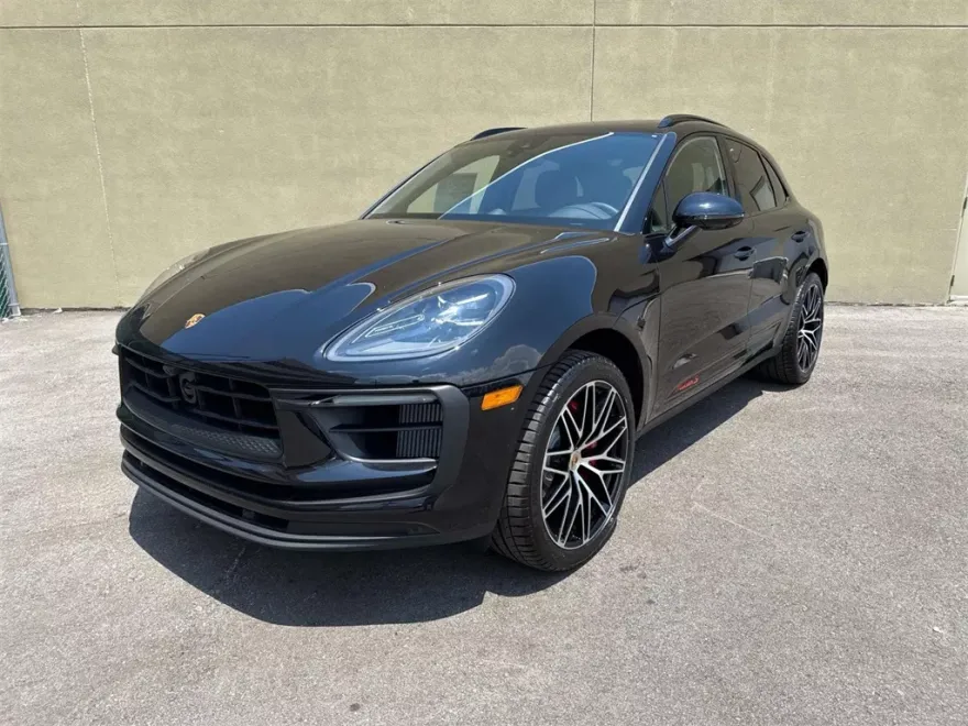 2025 Porsche Macan S photo 1