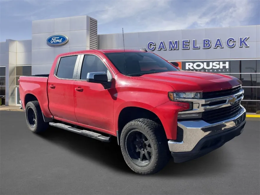 2022 Chevrolet Silverado 1500 LT photo 1