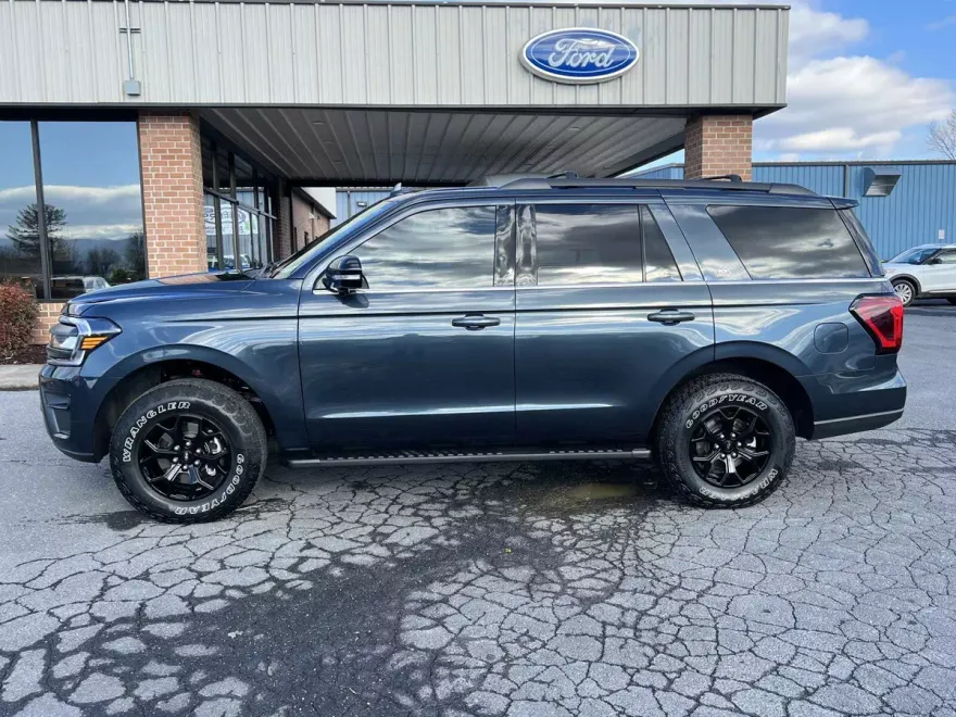 2023 Ford Expedition Timberline photo 1