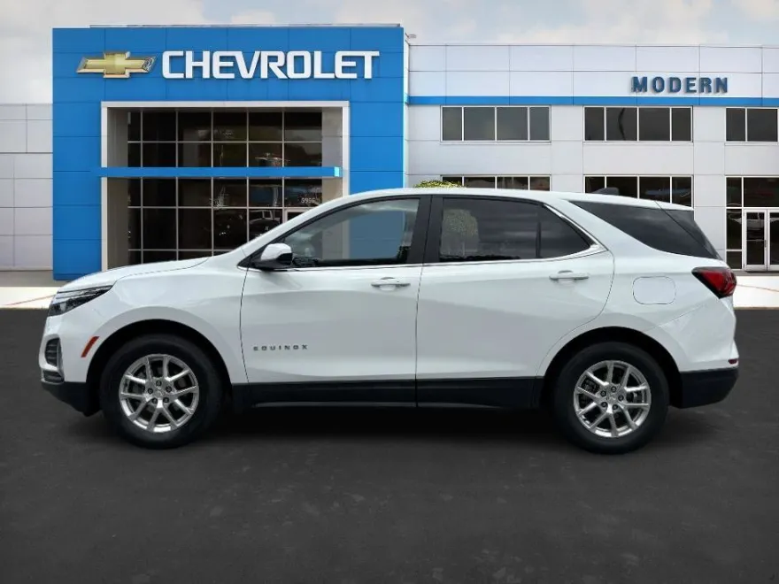 2023 Chevrolet Equinox LT photo 1