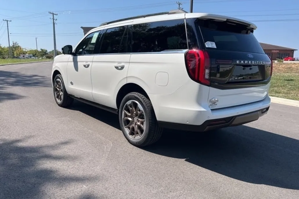 2025 Ford Expedition King Ranch photo 1