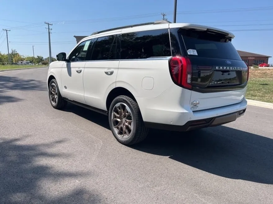 2025 Ford Expedition King Ranch photo 1