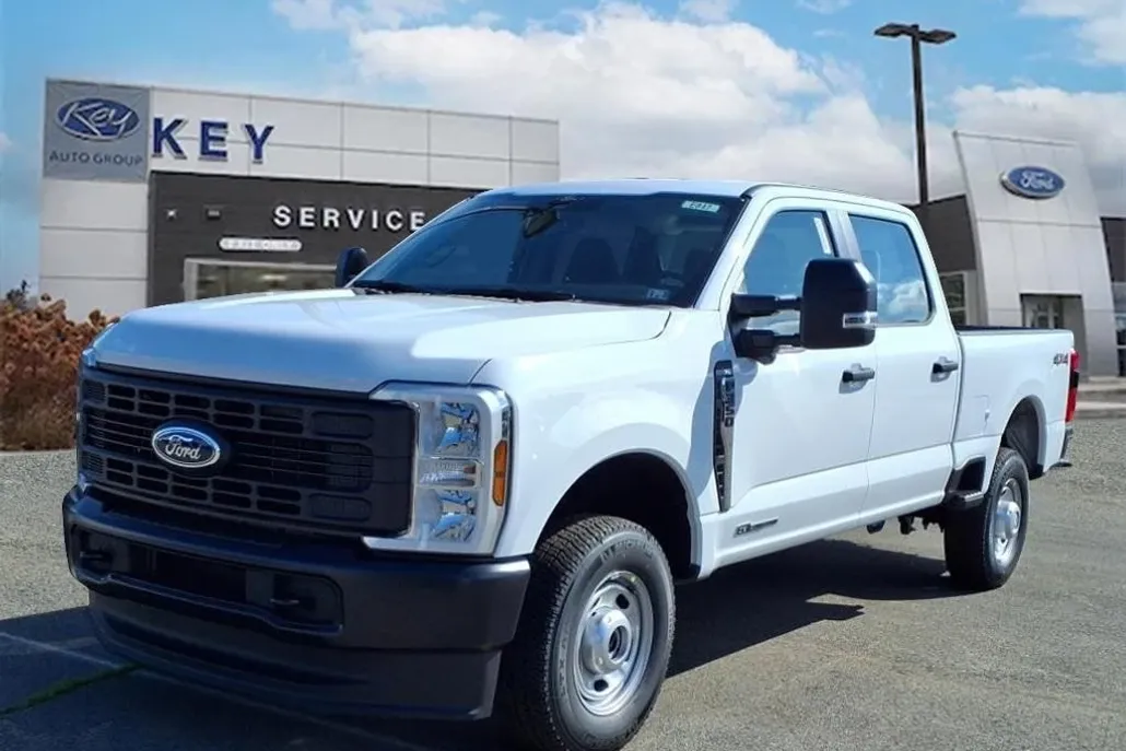 2025 Ford F-350 XL photo 1