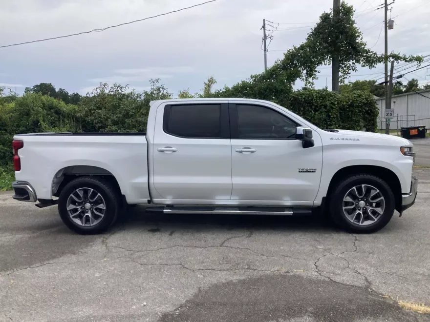 2020 Chevrolet Silverado 1500 LT photo 1