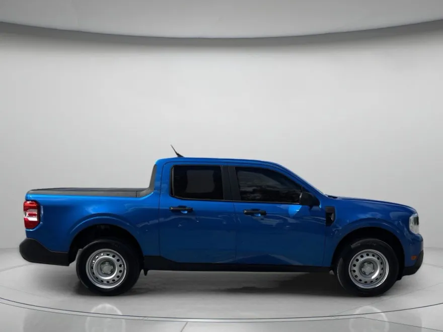 2022 Ford Maverick XL photo 1