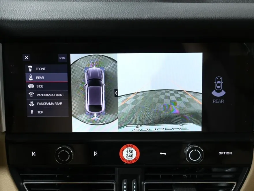 2024 Porsche Macan Base photo 24