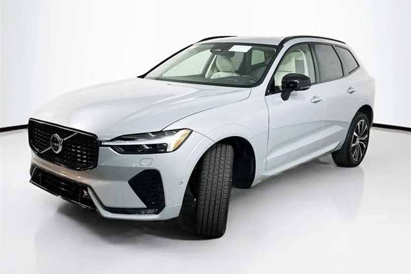 2025 Volvo XC60 B5 Plus photo 1