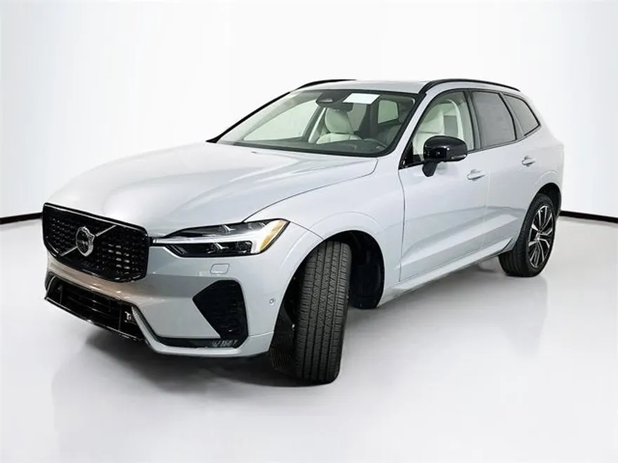 2025 Volvo XC60 B5 Plus photo 1