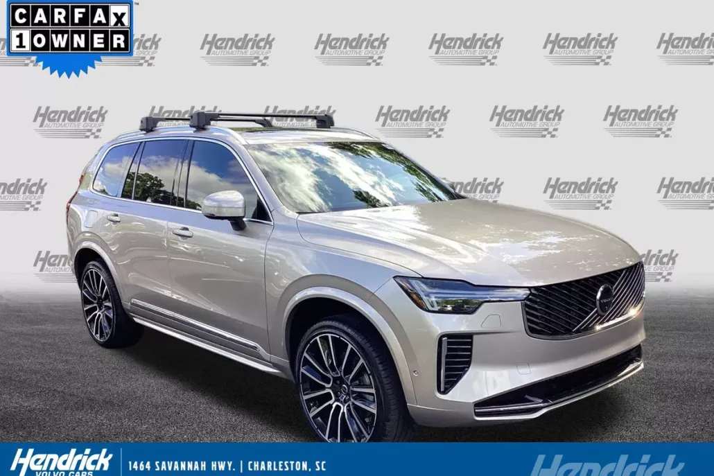 2026 Volvo XC90 B5 Core AWD photo 1