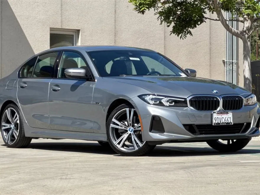 2023 Bmw 330e photo 1