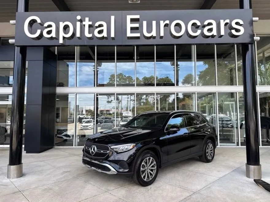 2026 Mercedes Benz GLC 300 photo 1