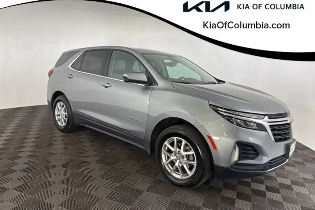 2024 Chevrolet Equinox LT photo 1