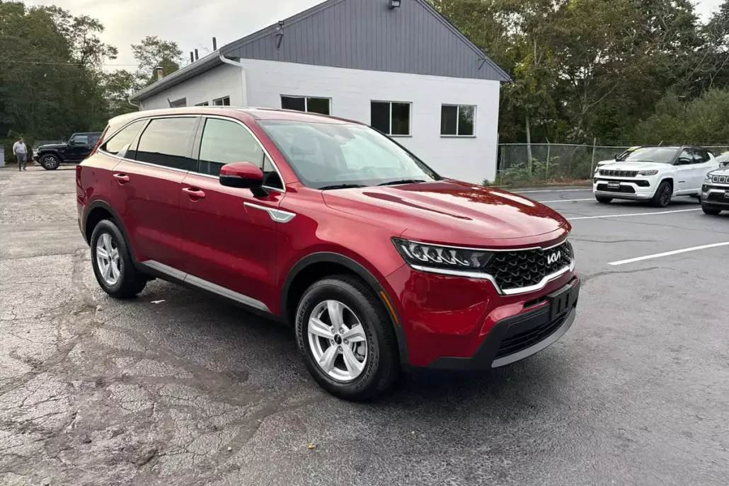 2023 Kia Sorento LX photo 1
