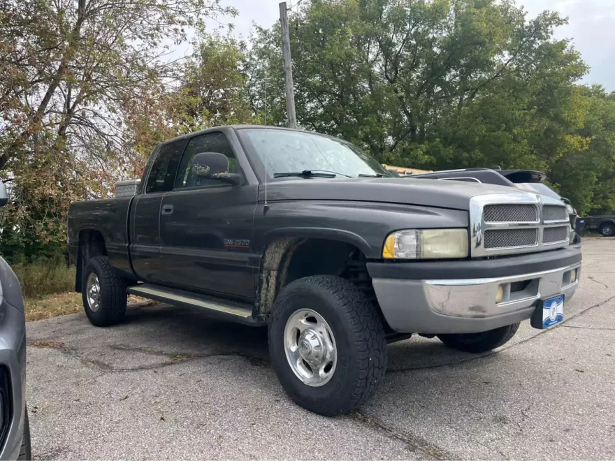 2002 Dodge Ram photo 1