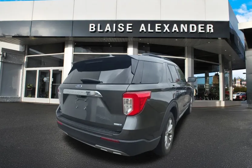 2020 Ford Explorer XLT photo 1
