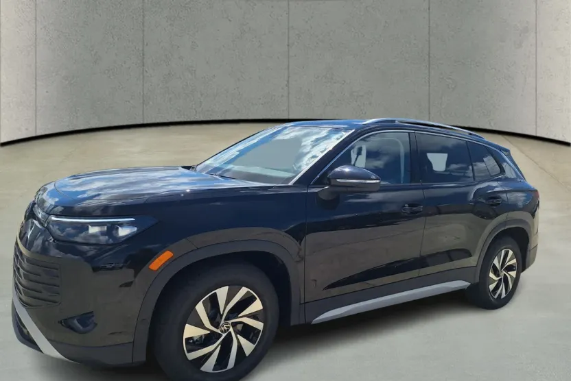 2025 Volkswagen Tiguan S photo 1