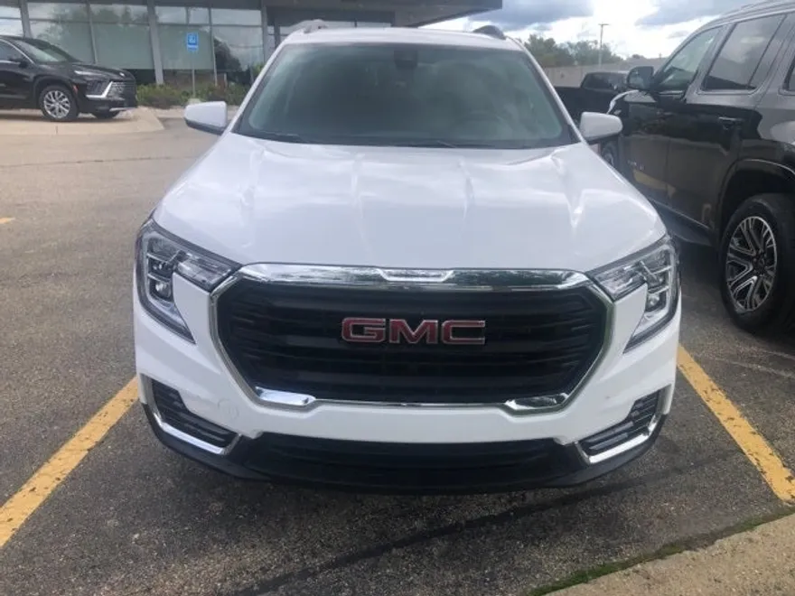 2022 Gmc Terrain SLE photo 1