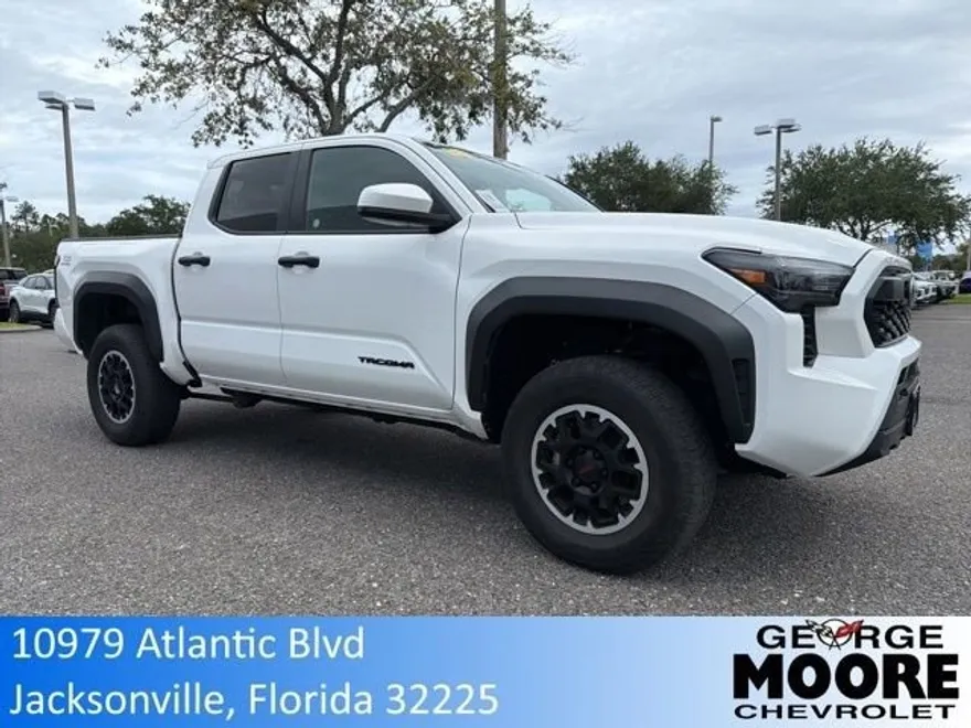 2024 Toyota Tacoma SR5 photo 1