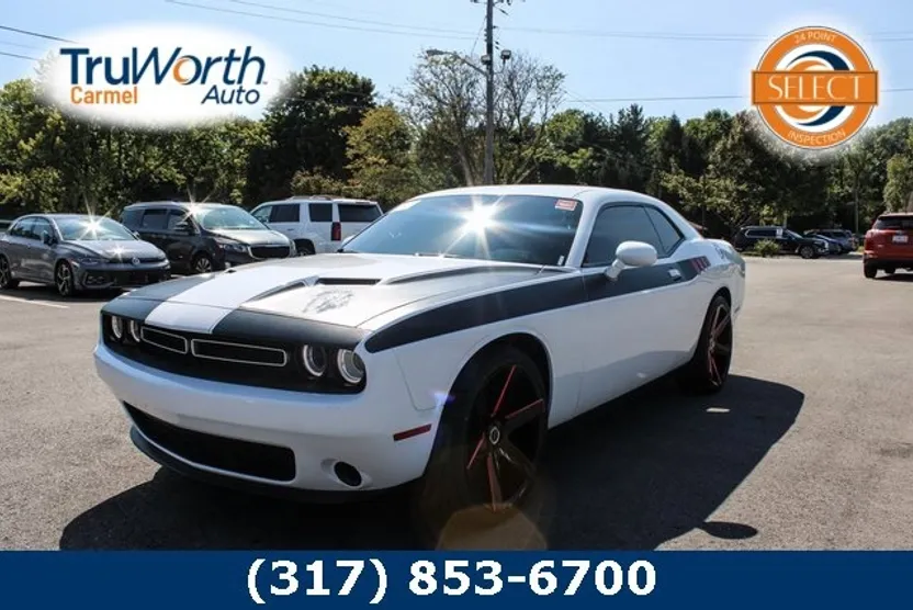 2018 Dodge Challenger SXT photo 1