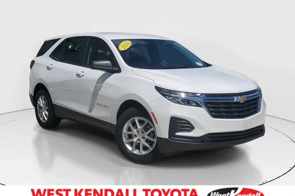 2024 Chevrolet Equinox LS photo 1