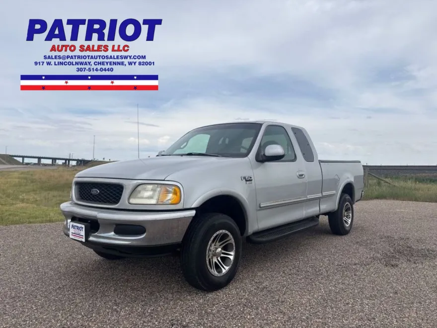 1998 Ford F-150 XLT photo 1