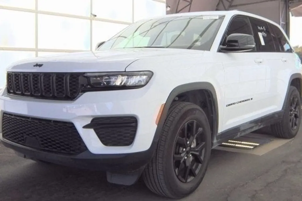 2024 Jeep Grand Cherokee Altitude X photo 1