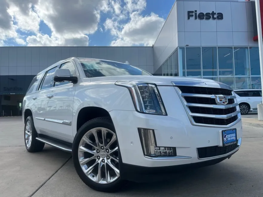 2018 Cadillac Escalade Luxury photo 1
