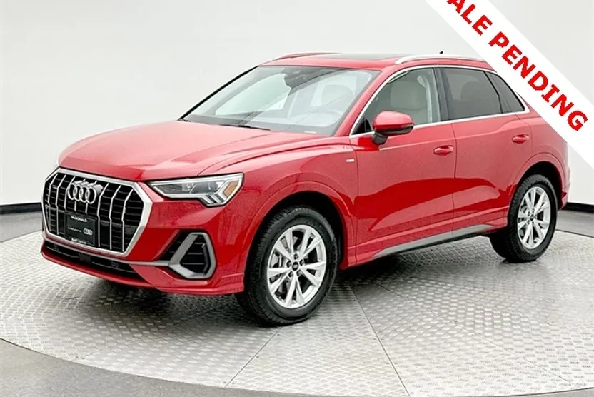 2024 Audi Q3 S line Premium Plus photo 1
