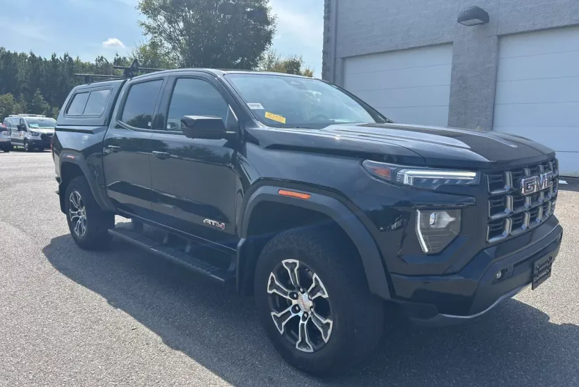 2023 Gmc Canyon AT4 photo 1