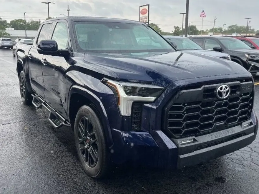 2022 Toyota Tundra SR5 CrewMax photo 1