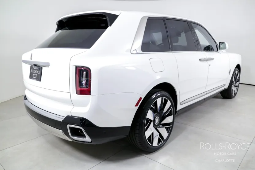2025 Rolls Royce Cullinan RR photo 1