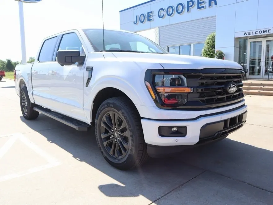 2025 Ford F-150 XLT photo 1