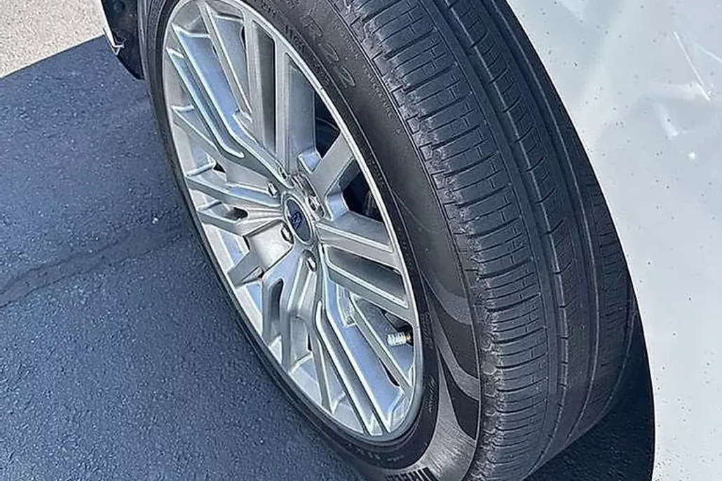 2024 Ford Expedition Limited photo 1