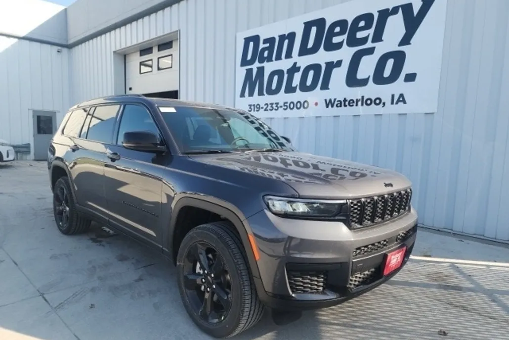 2025 Jeep Grand Cherokee Laredo photo 1