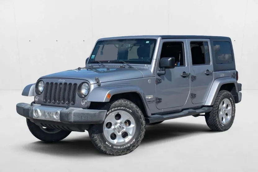 2015 Jeep Wrangler Unlimited Sahara photo 1