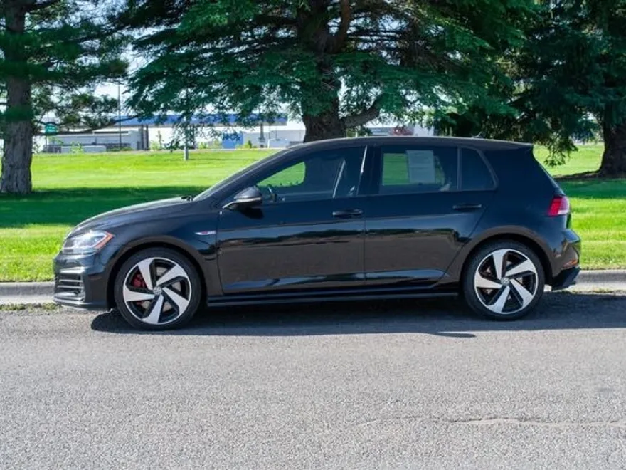 2019 Volkswagen Golf GTI SE photo 1