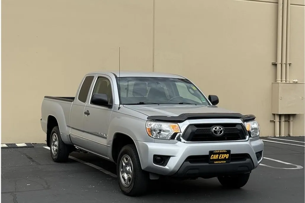 2013 Toyota Tacoma Access Cab SR5 photo 1