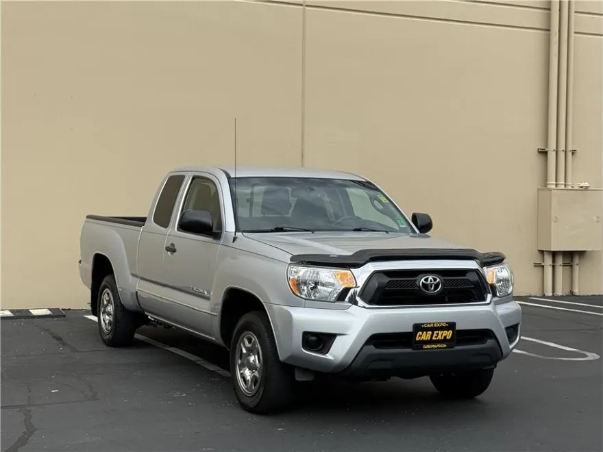 2013 Toyota Tacoma Access Cab SR5 photo 1