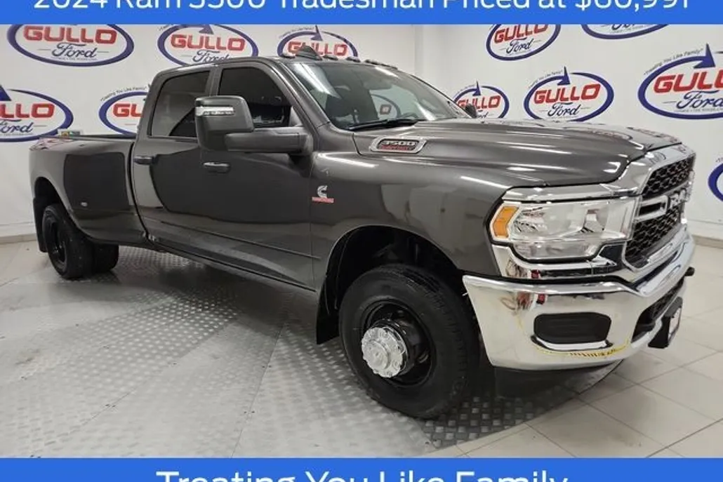 2024 Ram 3500 Tradesman photo 1