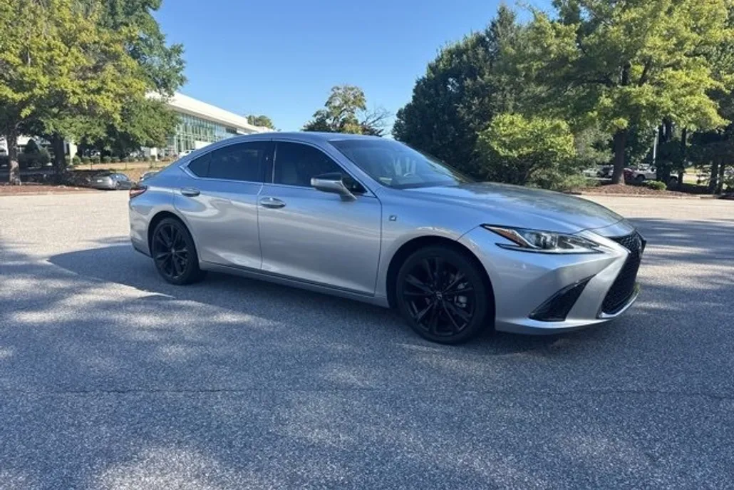 2023 Lexus ES 350 F SPORT photo 1