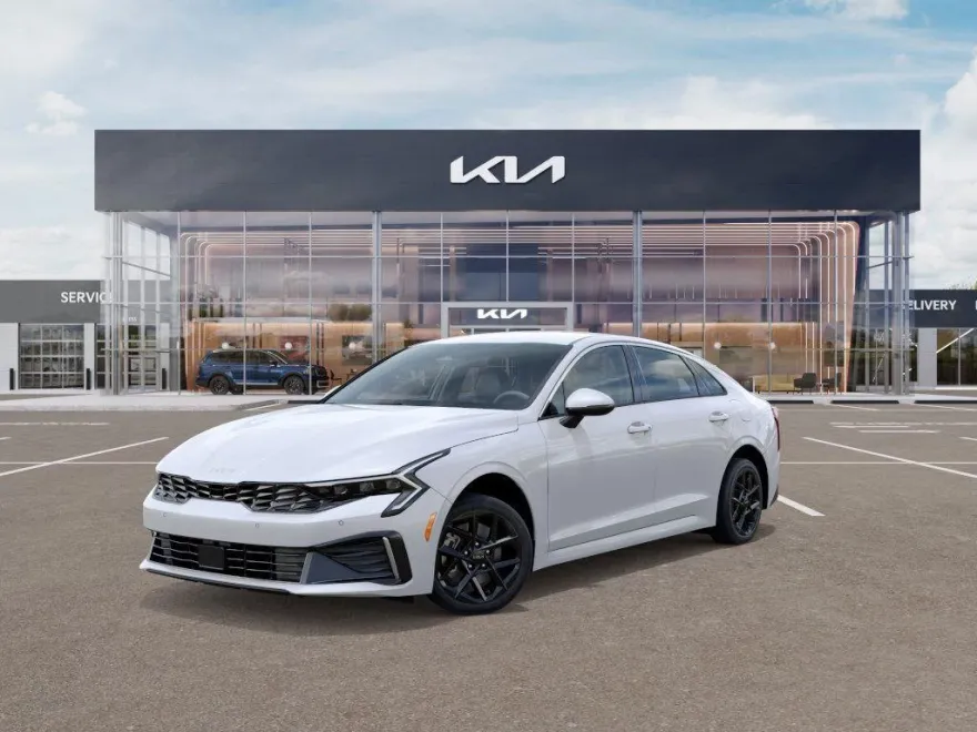 2025 Kia K5 LXS photo 1