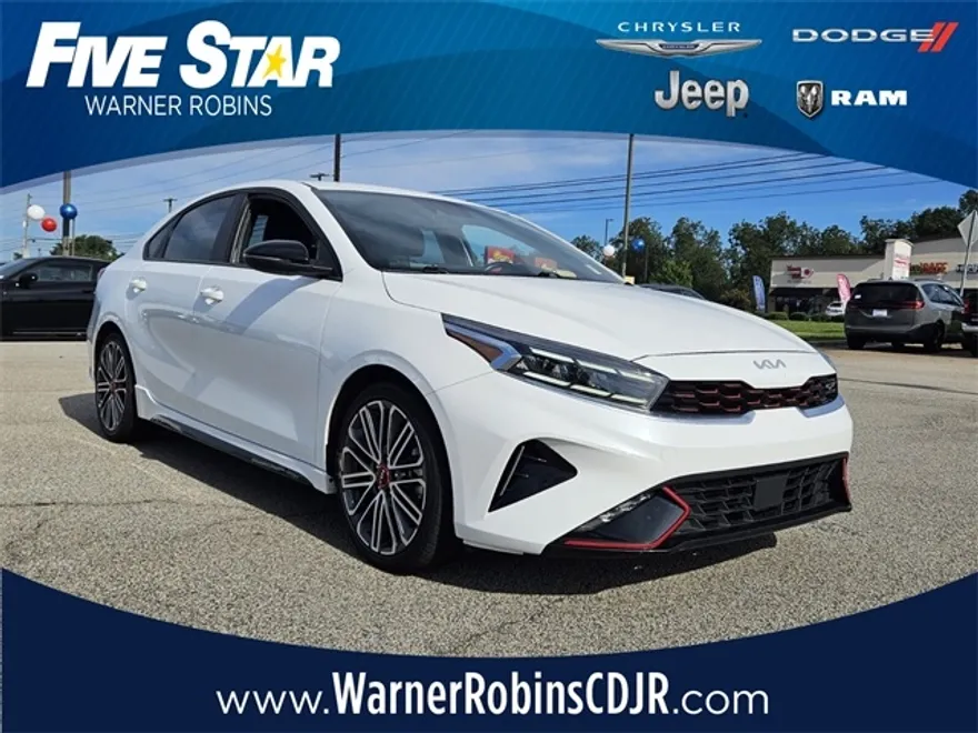 2023 Kia Forte GT photo 1