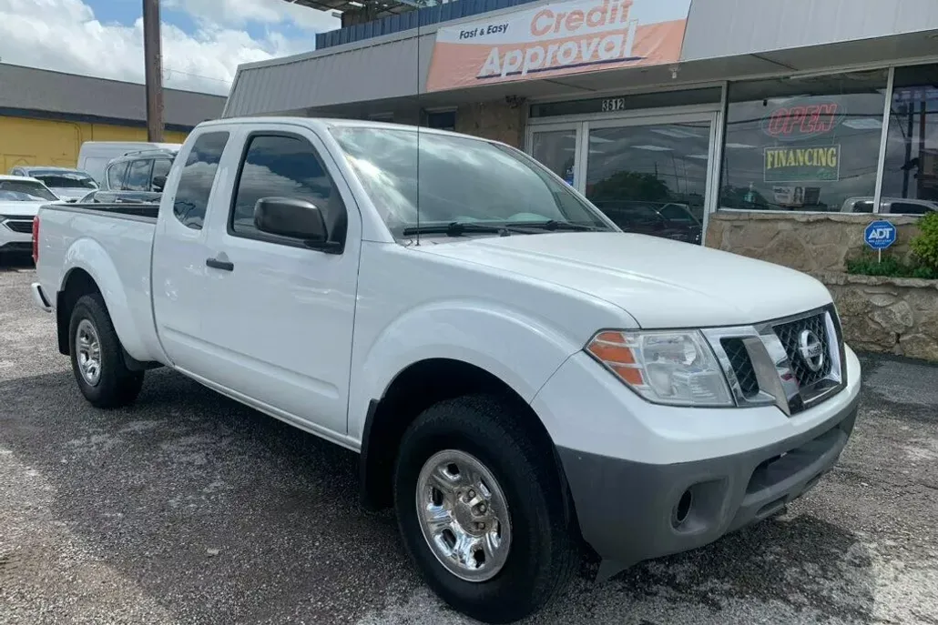 2018 Nissan Frontier Crew Cab S photo 1