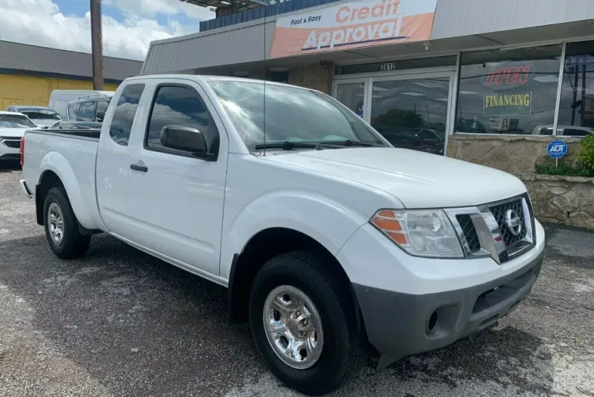 2018 Nissan Frontier Crew Cab S photo 1