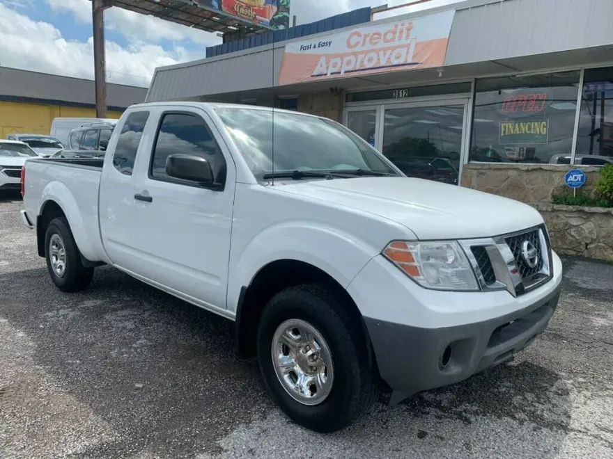 2018 Nissan Frontier Crew Cab S photo 1