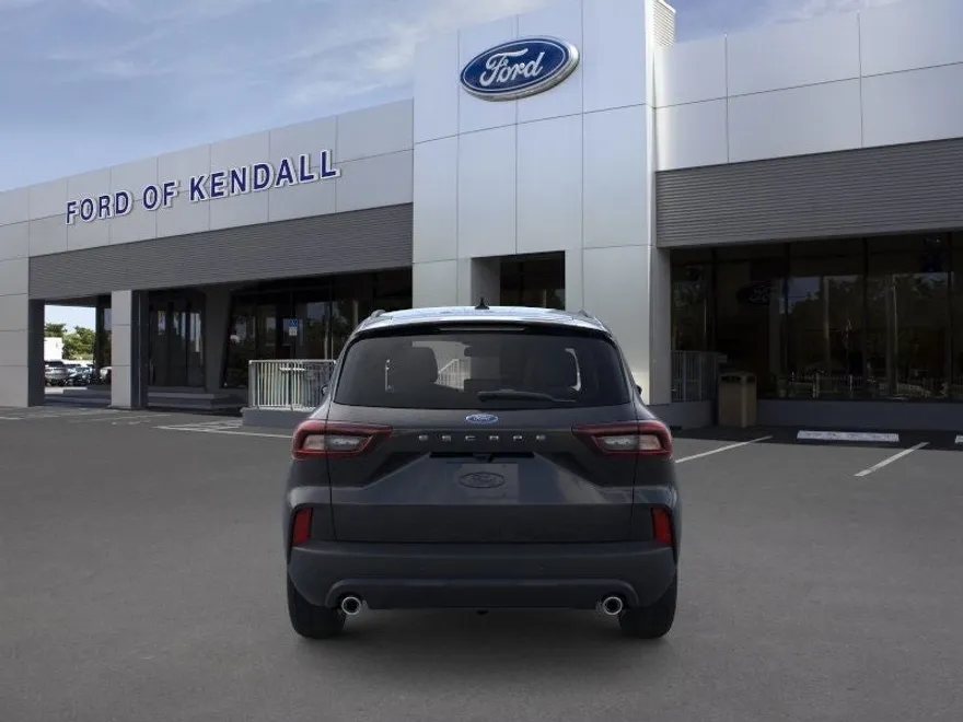 2025 Ford Escape ST-Line photo 4