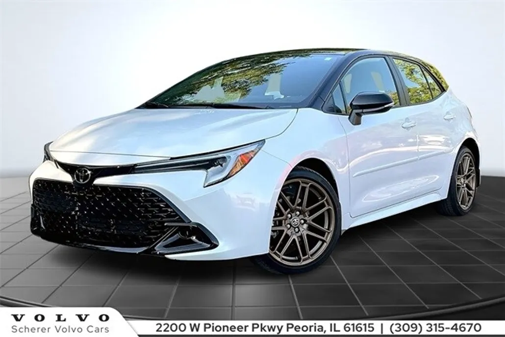 2025 Toyota Corolla SE photo 1